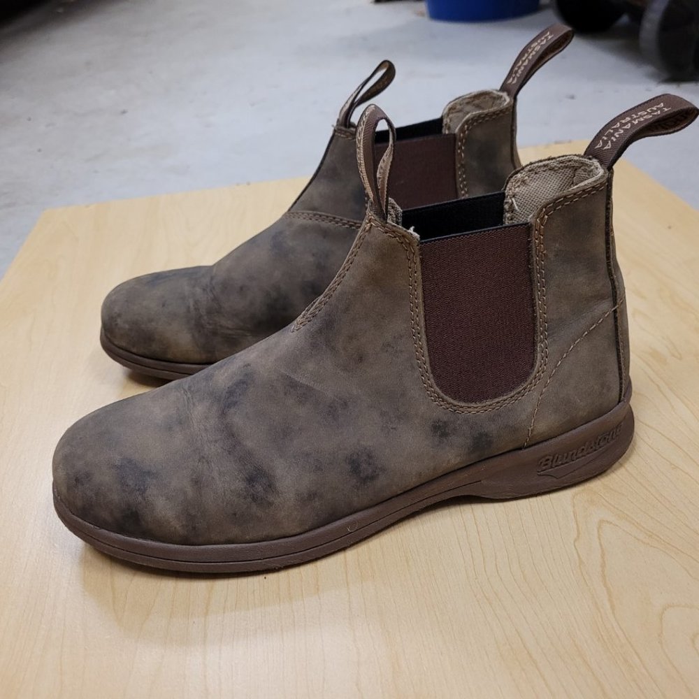 Tasmania Australia – Blundstone Leather Elastic Sided Rustic Brown Boot 1496
